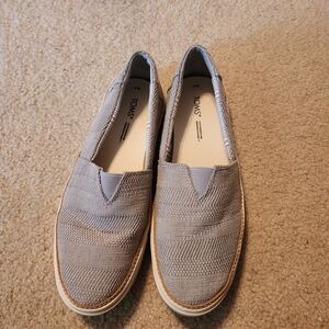 TOMS Men's Textured Gray Loafers